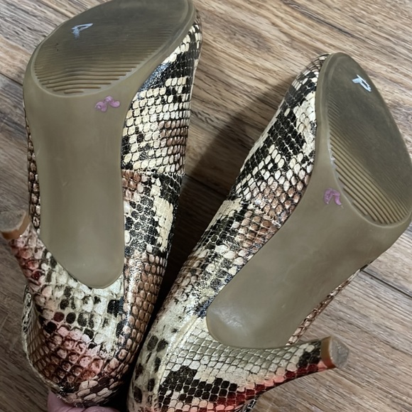 Steve Madden P-lonni faux python snake skin pumps heels Size 8.5 - Picture 11 of 12